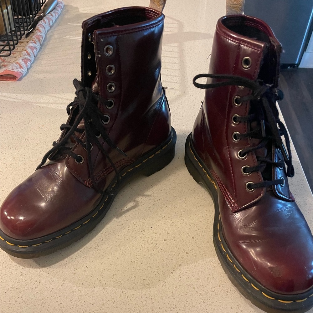 Vegan 1460 lace up Dr. Martens size 7